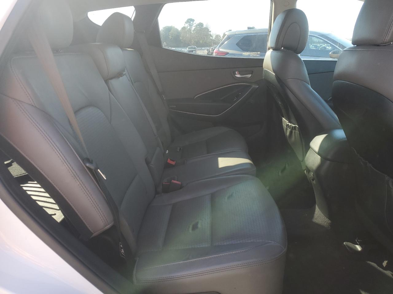 2013 Hyundai Santa Fe - Image 11