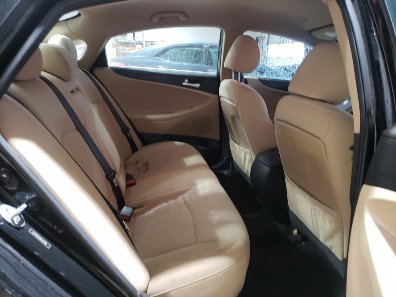 2012 Hyundai Sonata - Image 10