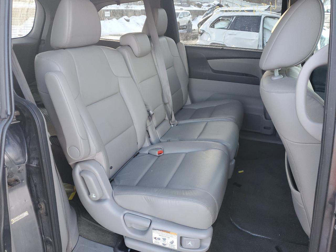 2016 Honda Odyssey - Image 12