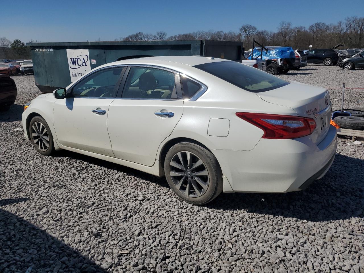 2017 Nissan Altima - Image 2