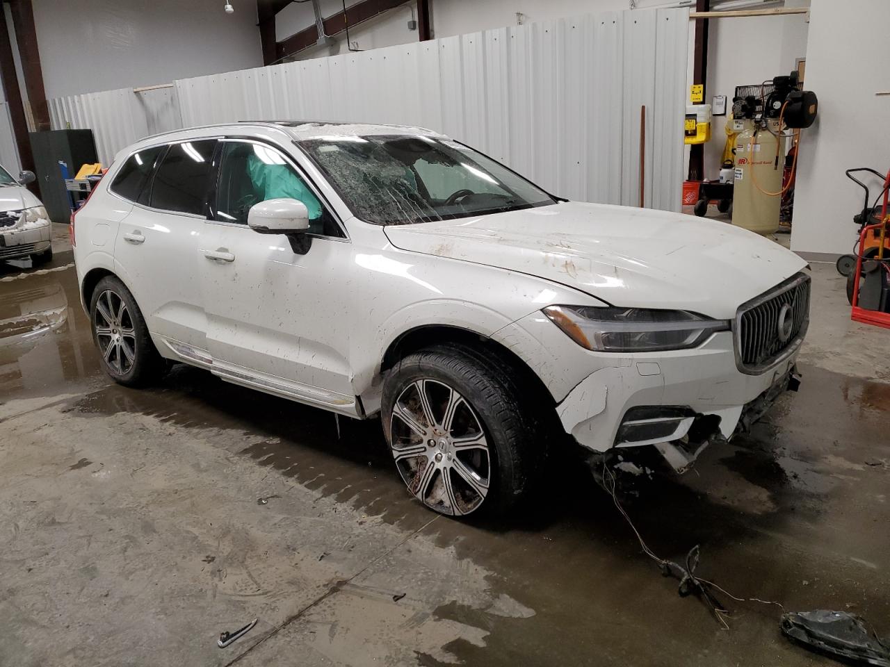2020 Volvo XC60 - Image 4