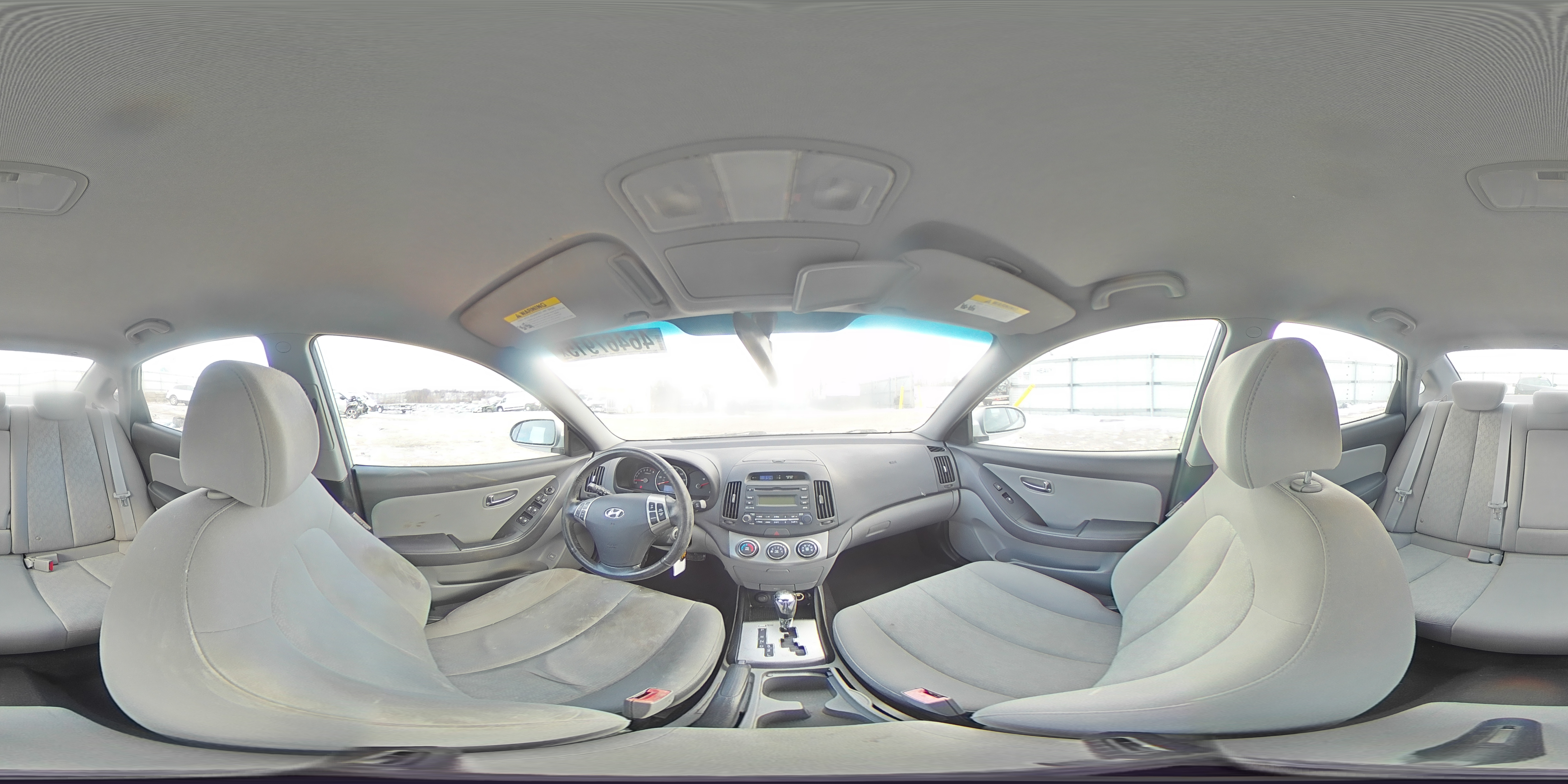 2010 Hyundai Elantra - Image 13