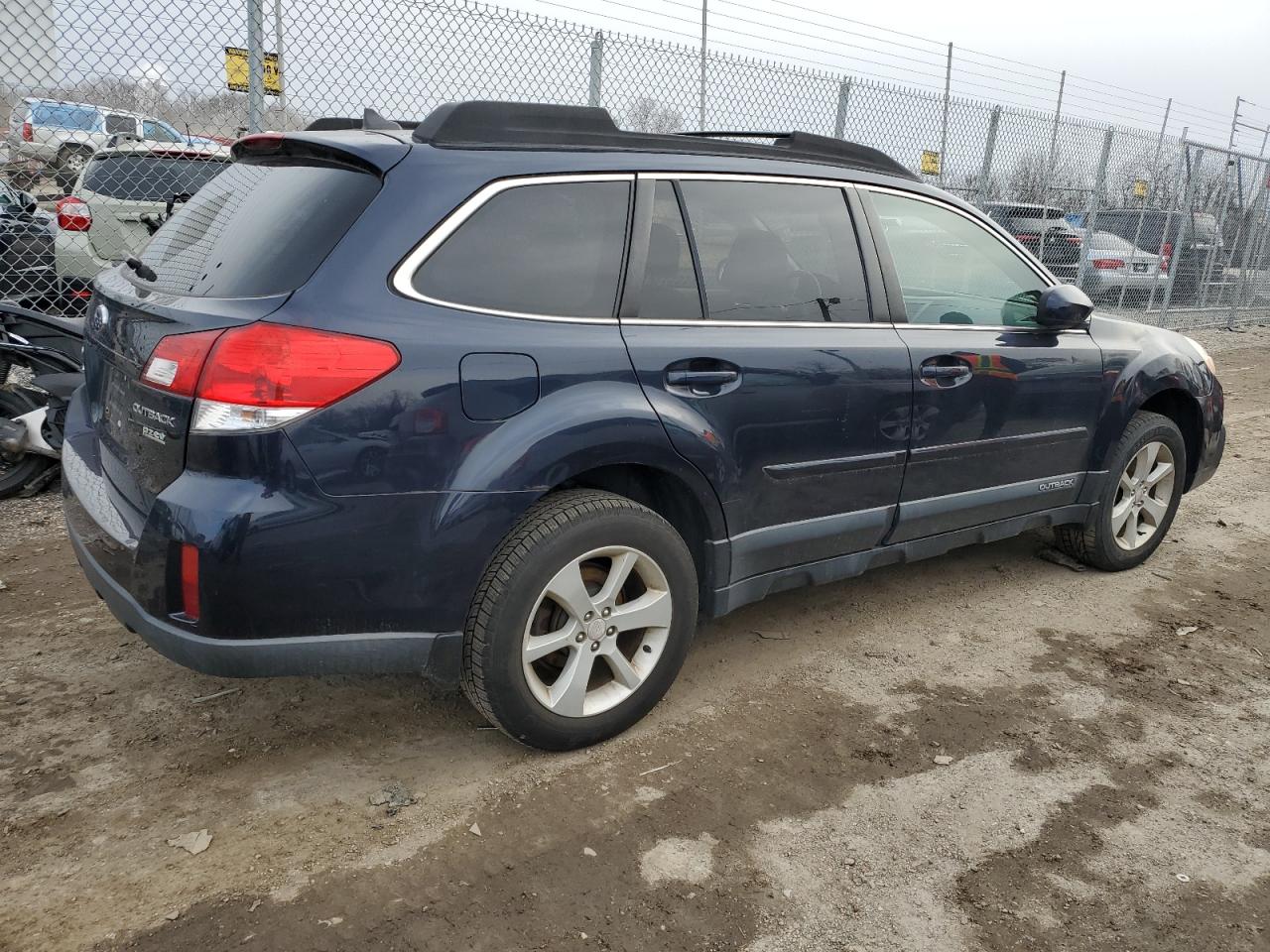 2014 Subaru Outback - Image 3