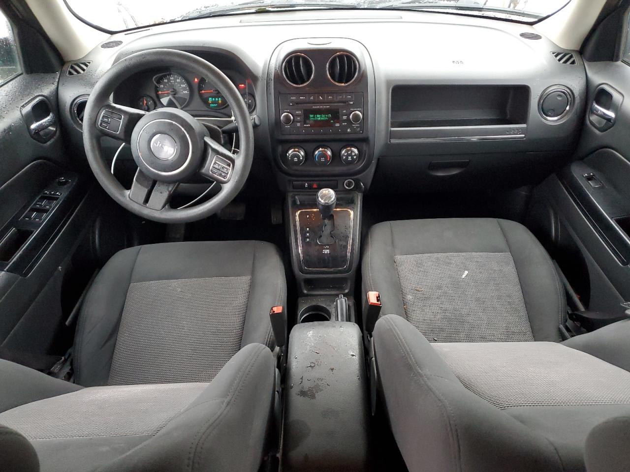 2012 Jeep Liberty (Patriot) - Image 8
