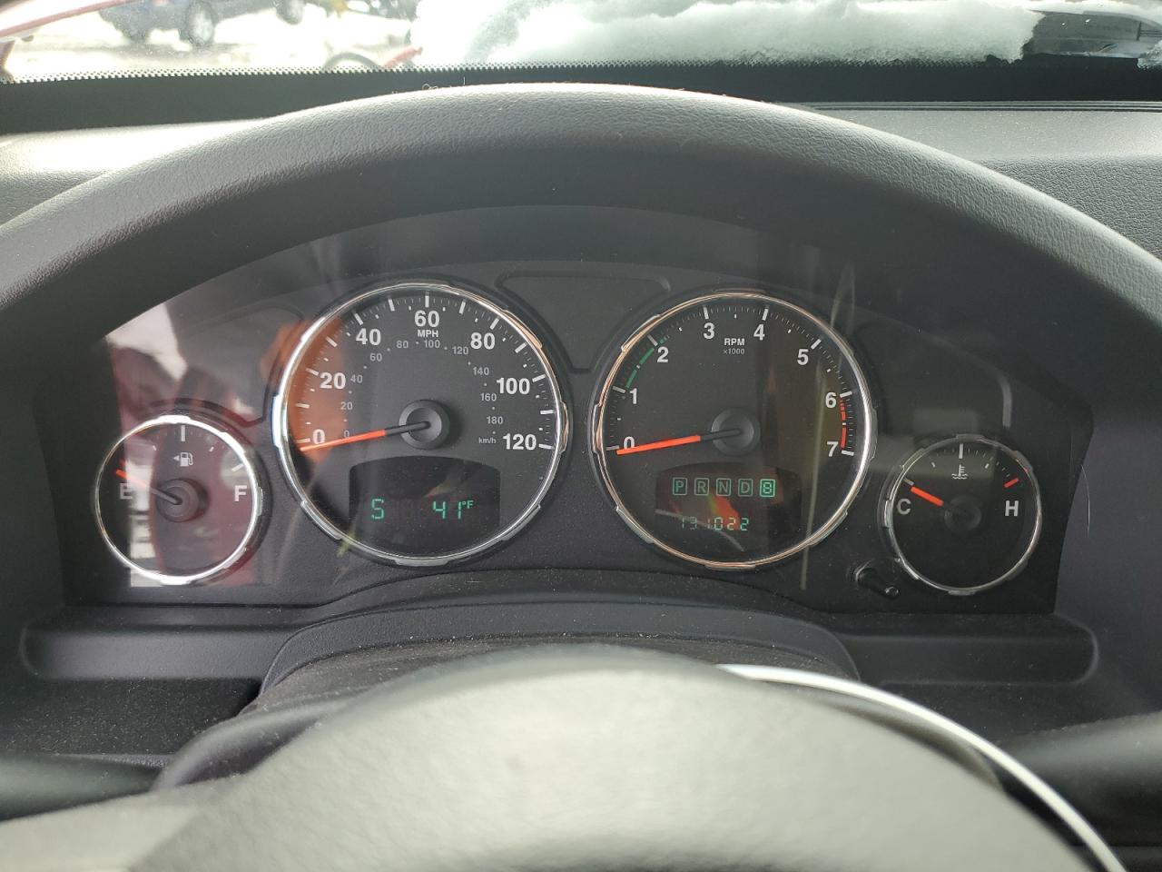 2012 Jeep Liberty (North America) - Image 9
