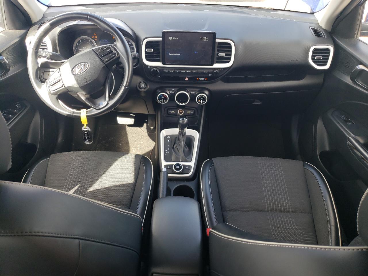 2022 Hyundai Venue - Image 8