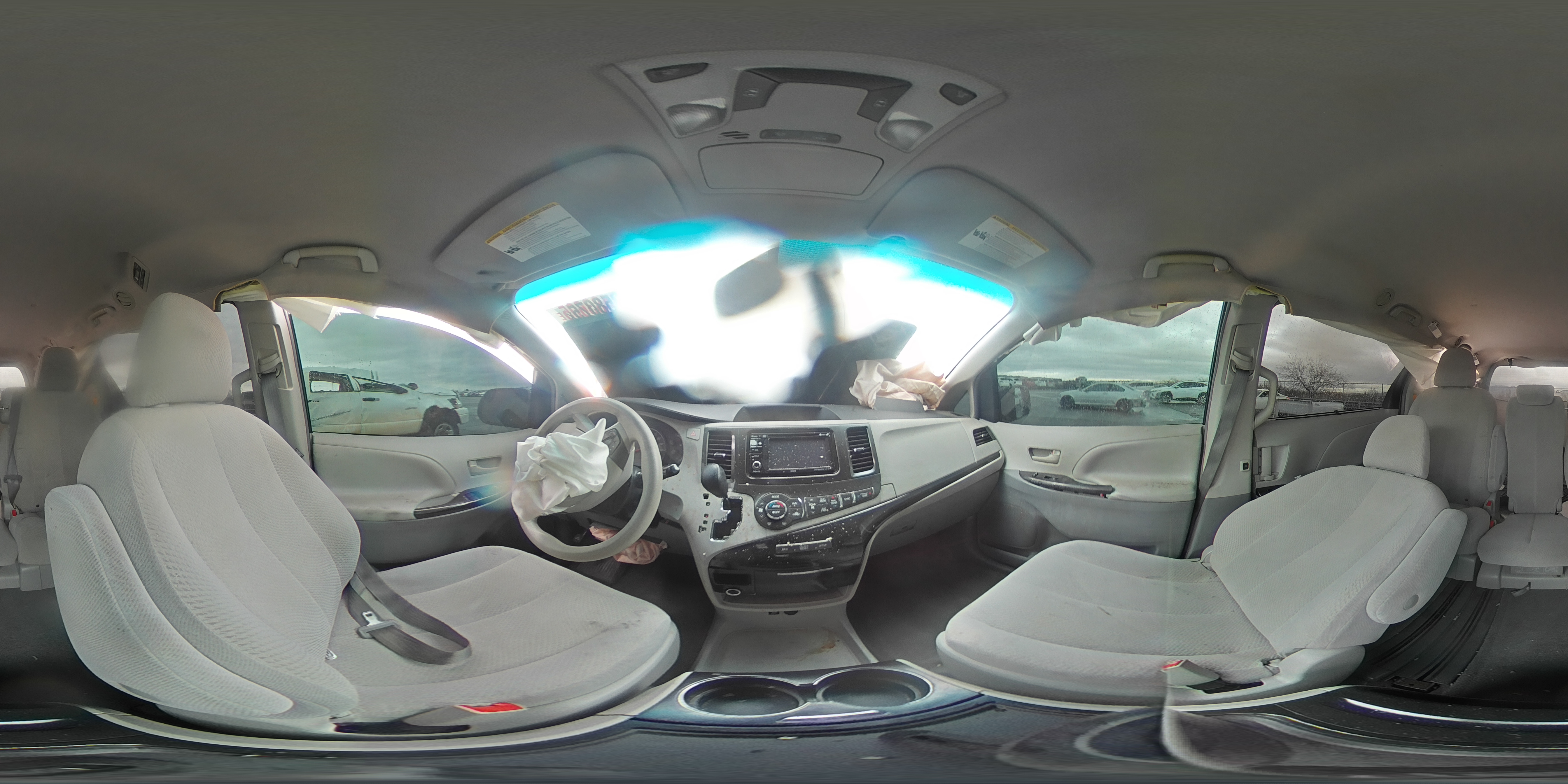 2013 Toyota Sienna - Image 14