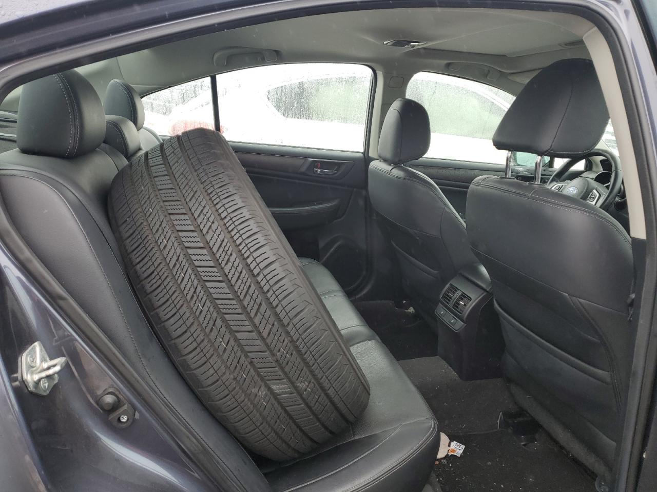 2015 Subaru Legacy - Image 11