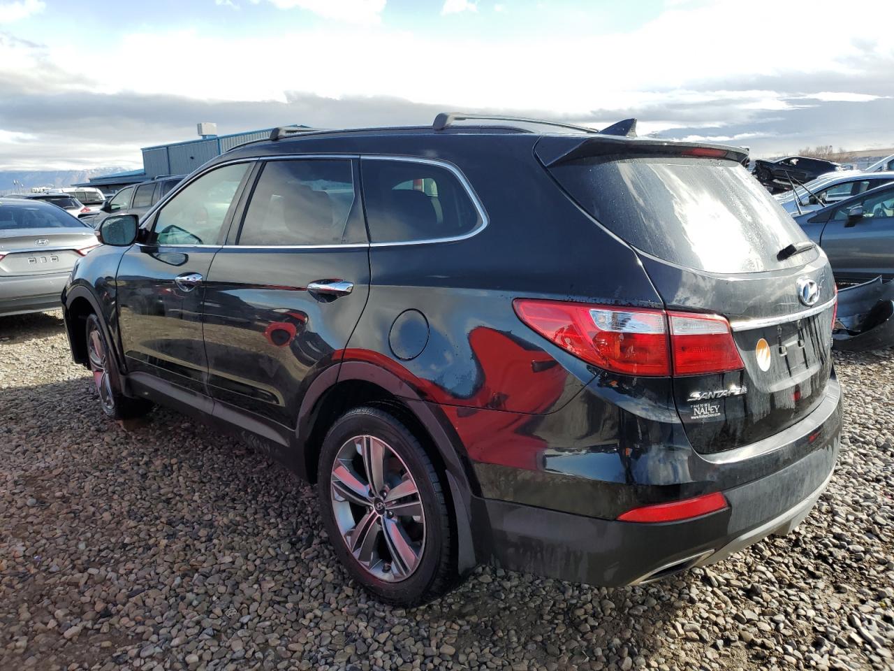 2015 Hyundai Santa Fe - Image 2