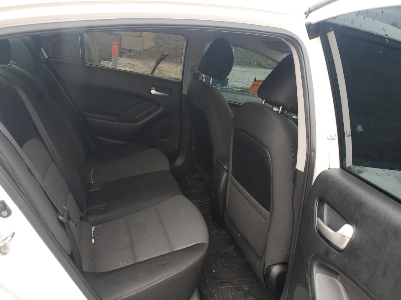 2018 Kia Forte - Image 10