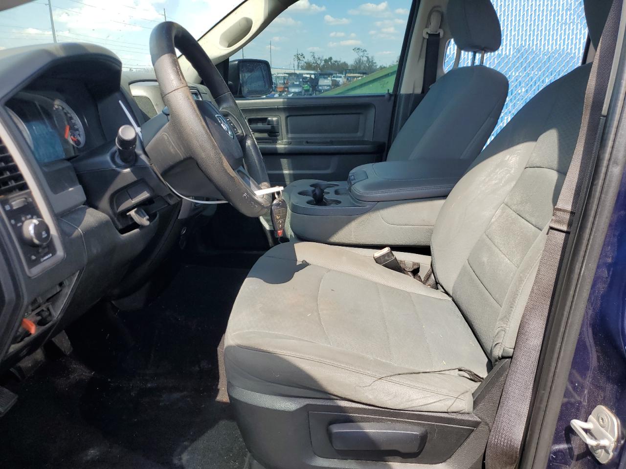 2015 RAM 1500 - Image 7