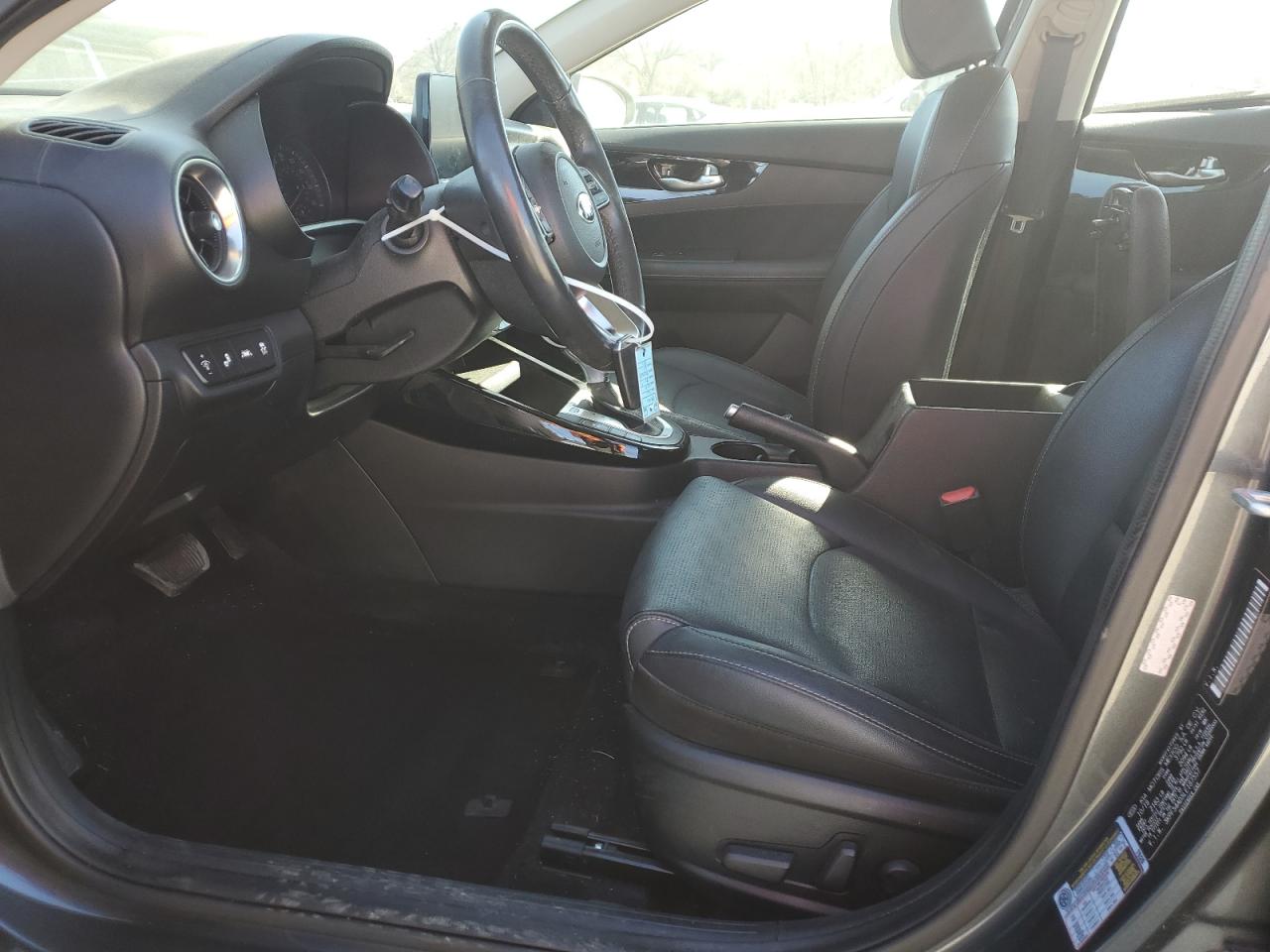 2020 Kia Forte - Image 7