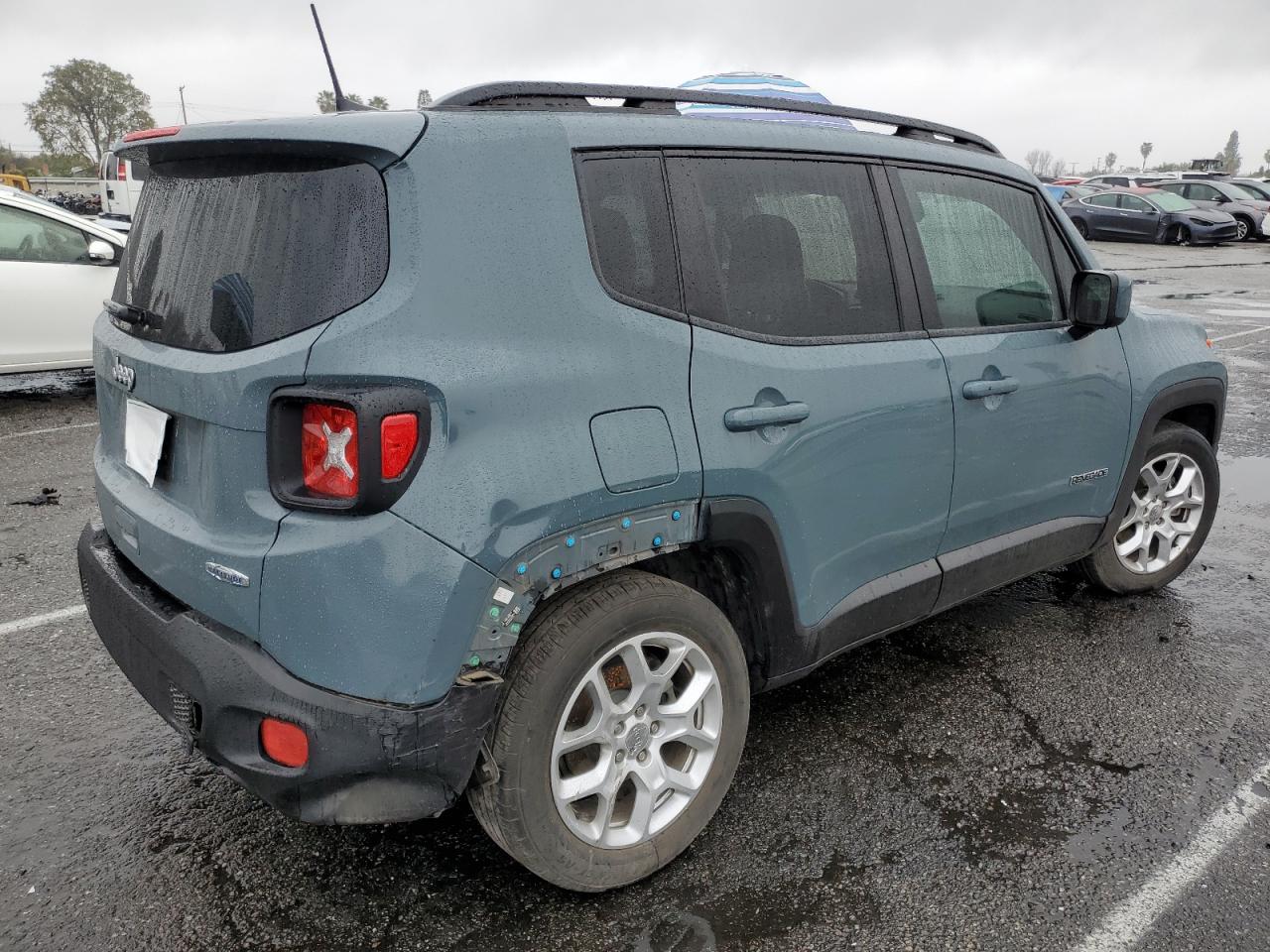 2018 Jeep Renegade - Image 3