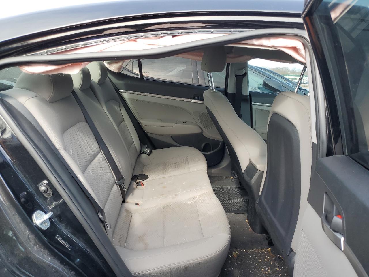 2019 Hyundai Elantra - Image 10