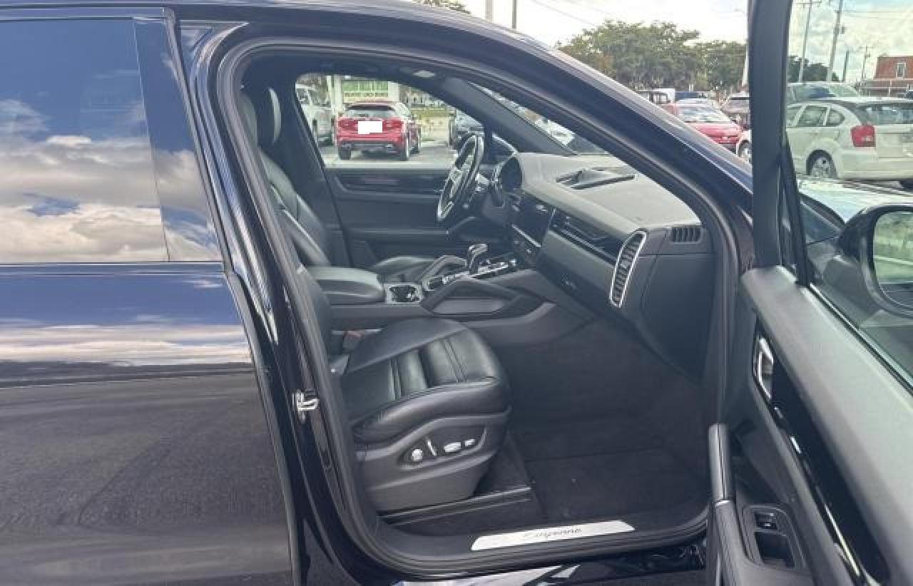 2019 Porsche Cayenne - Image 5