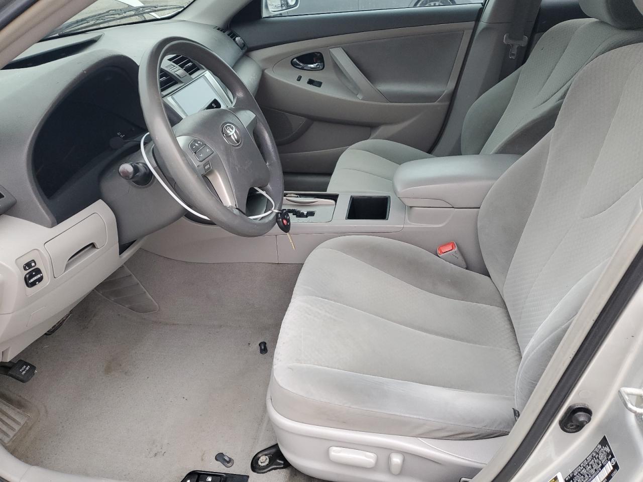 2009 Toyota Camry - Image 7