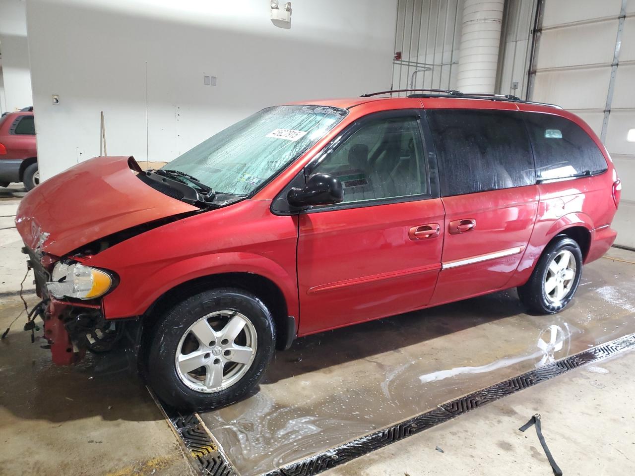 2006 Chrysler Town & Country - Image 1
