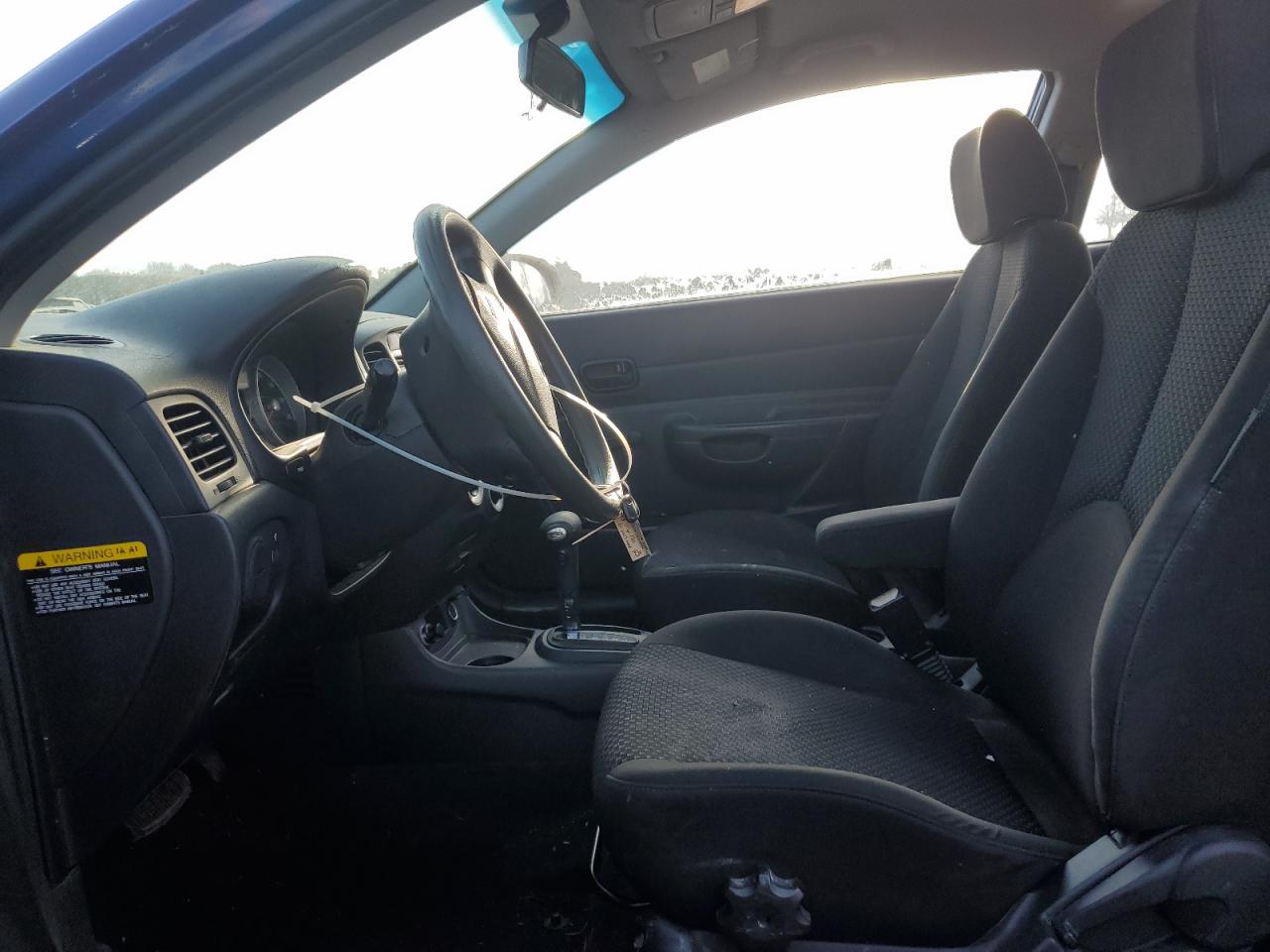2010 Hyundai Accent - Image 7