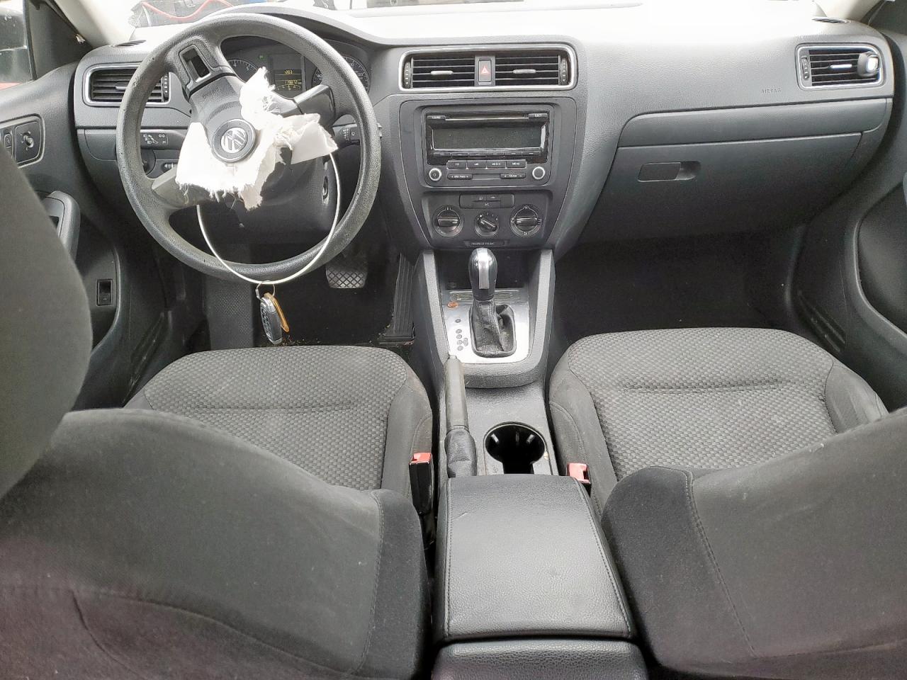 2014 Volkswagen Jetta - Image 8