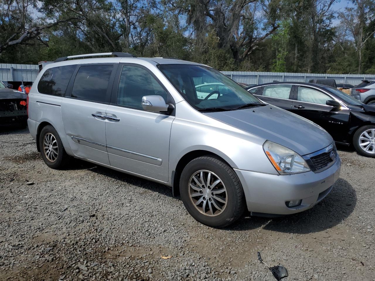 2012 Kia Sedona - Image 4