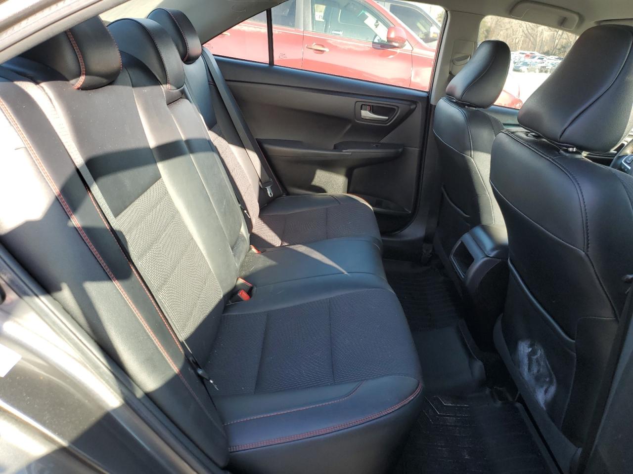 2016 Toyota Camry - Image 10
