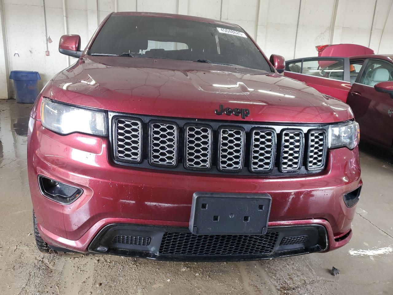 2018 Jeep Grand Cherokee - Image 5