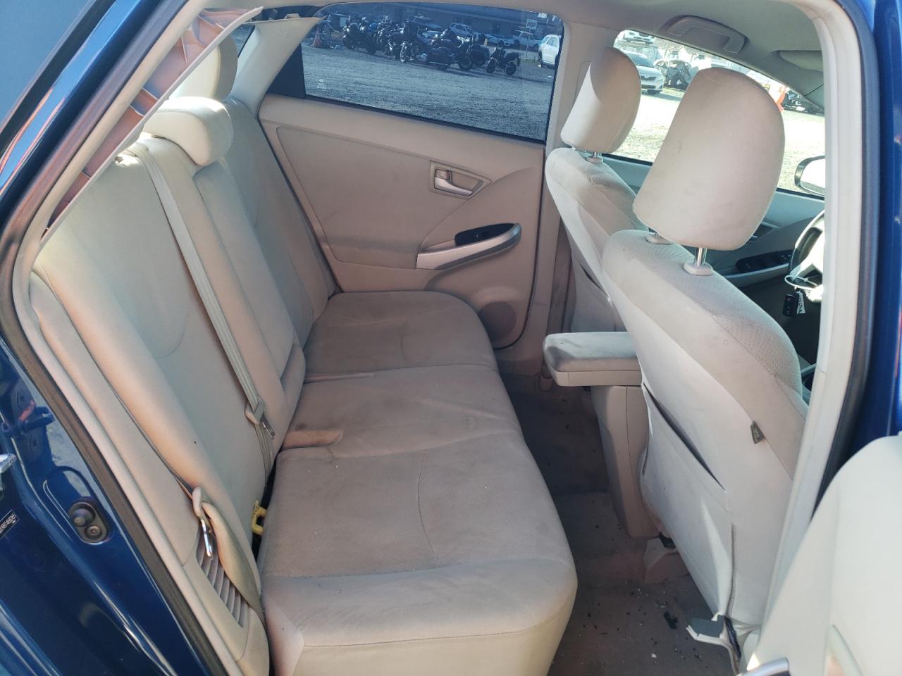 2011 Toyota Prius - Image 10