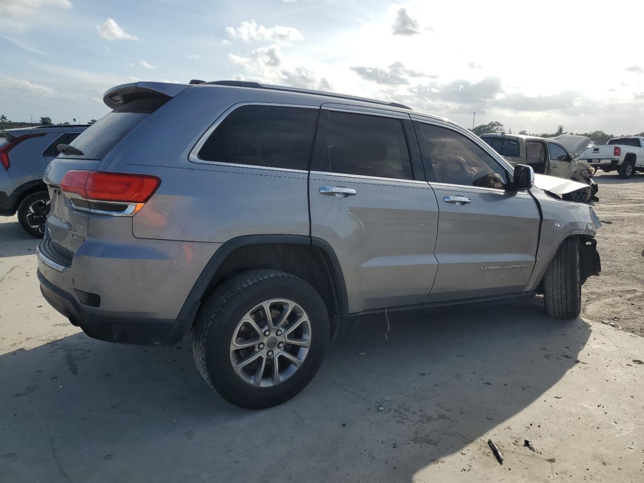 2015 Jeep Grand Cherokee - Image 3