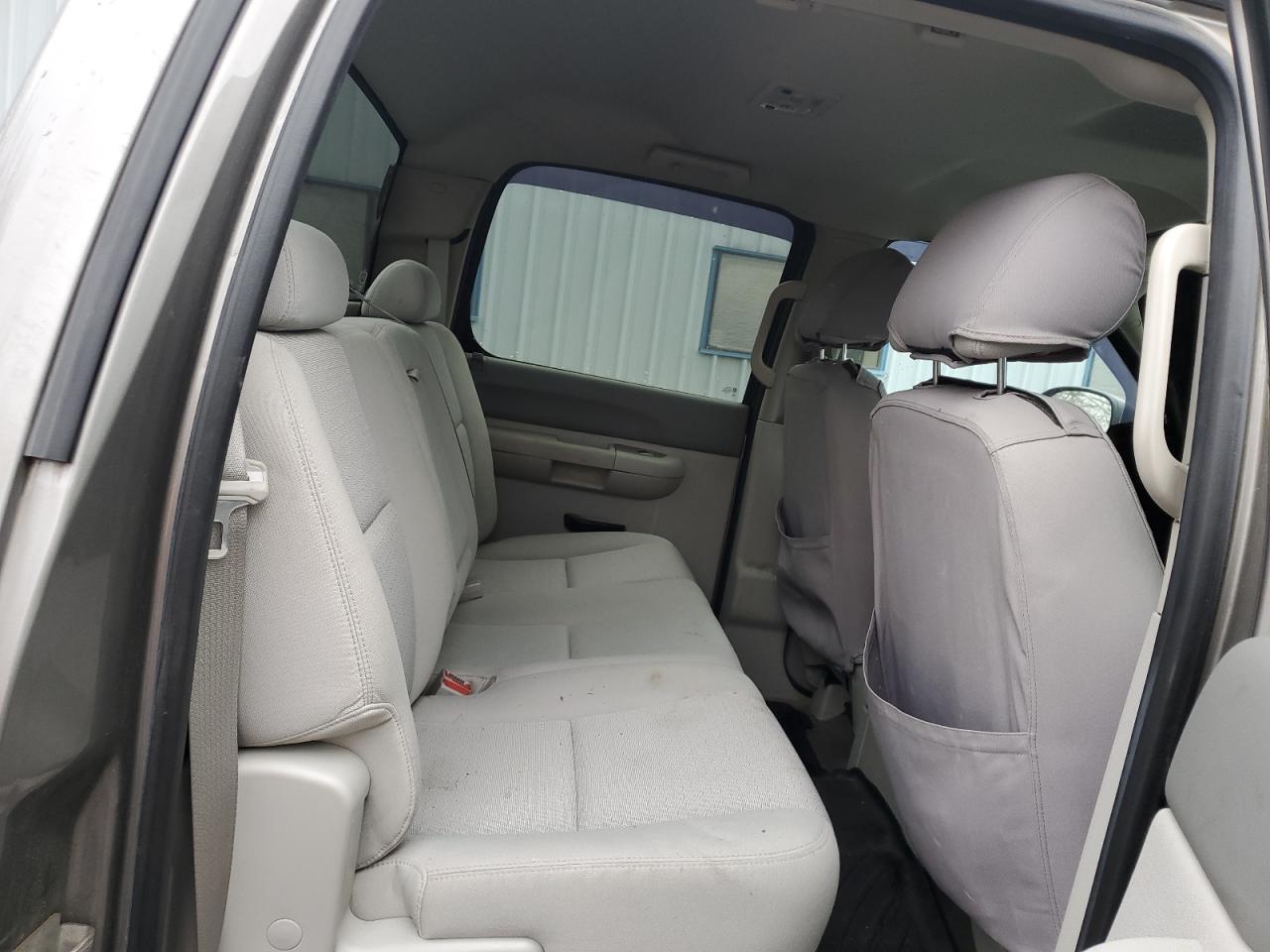 2013 GMC Sierra - Image 10