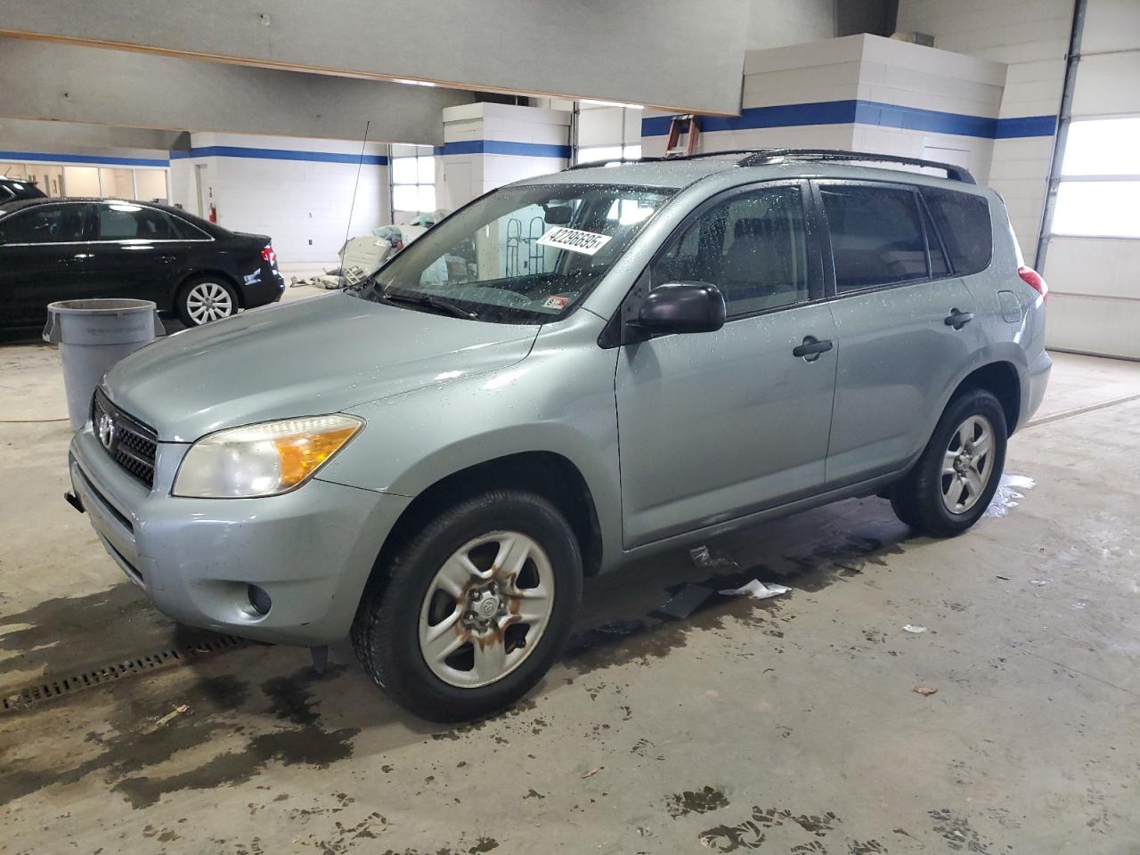 2006 Toyota RAV 4 - Image 1