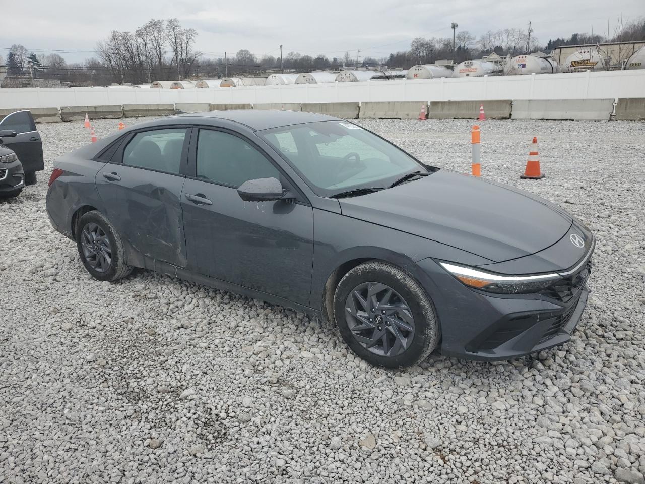2024 Hyundai Elantra - Image 4