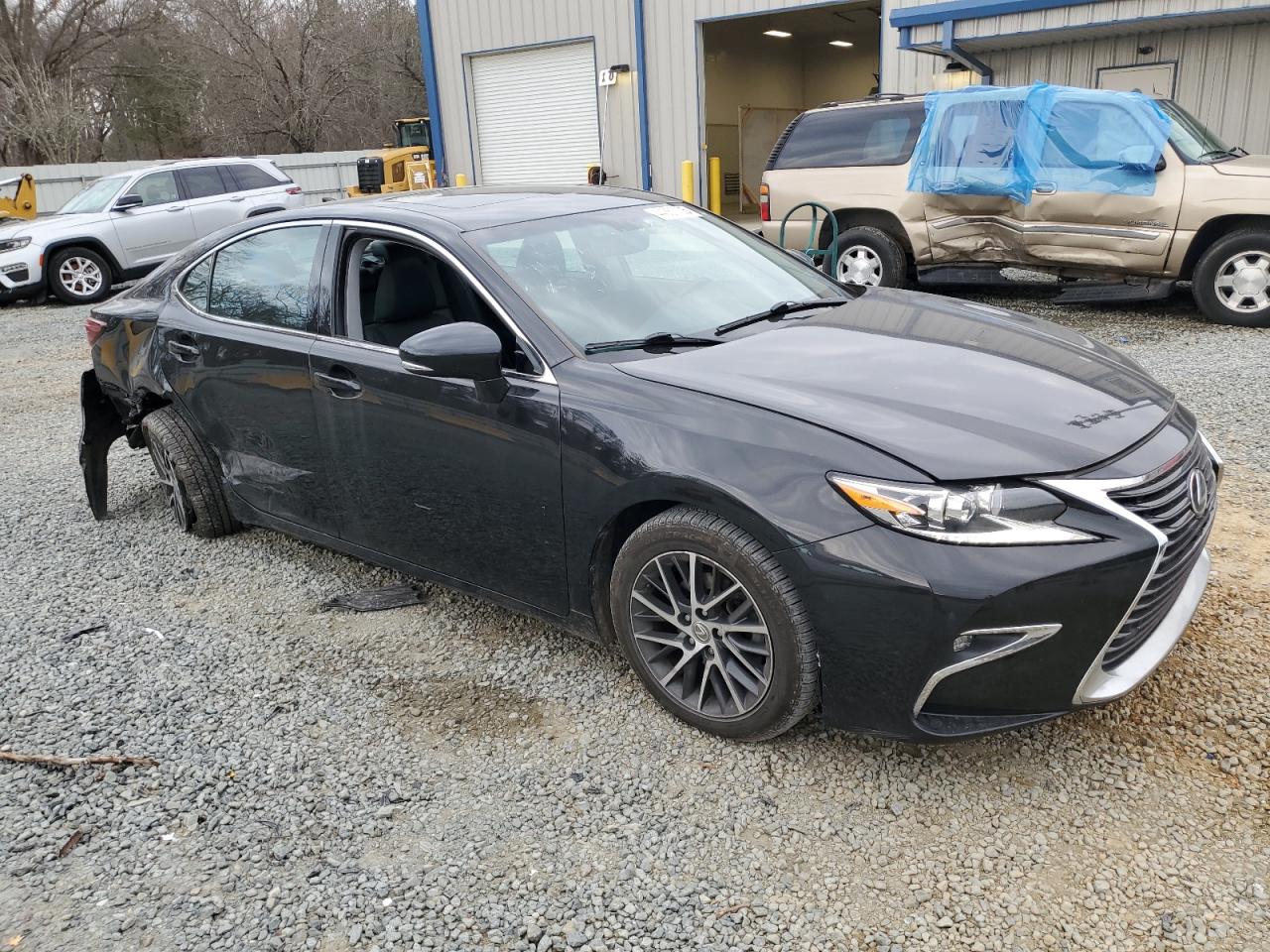 2016 Lexus ES - Image 4