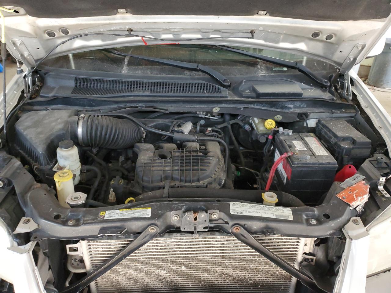 2012 Dodge Caravan - Image 12