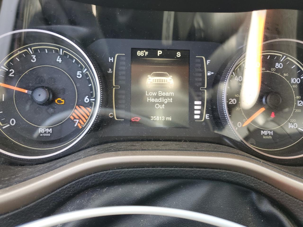 2015 Jeep Grand Cherokee - Image 9