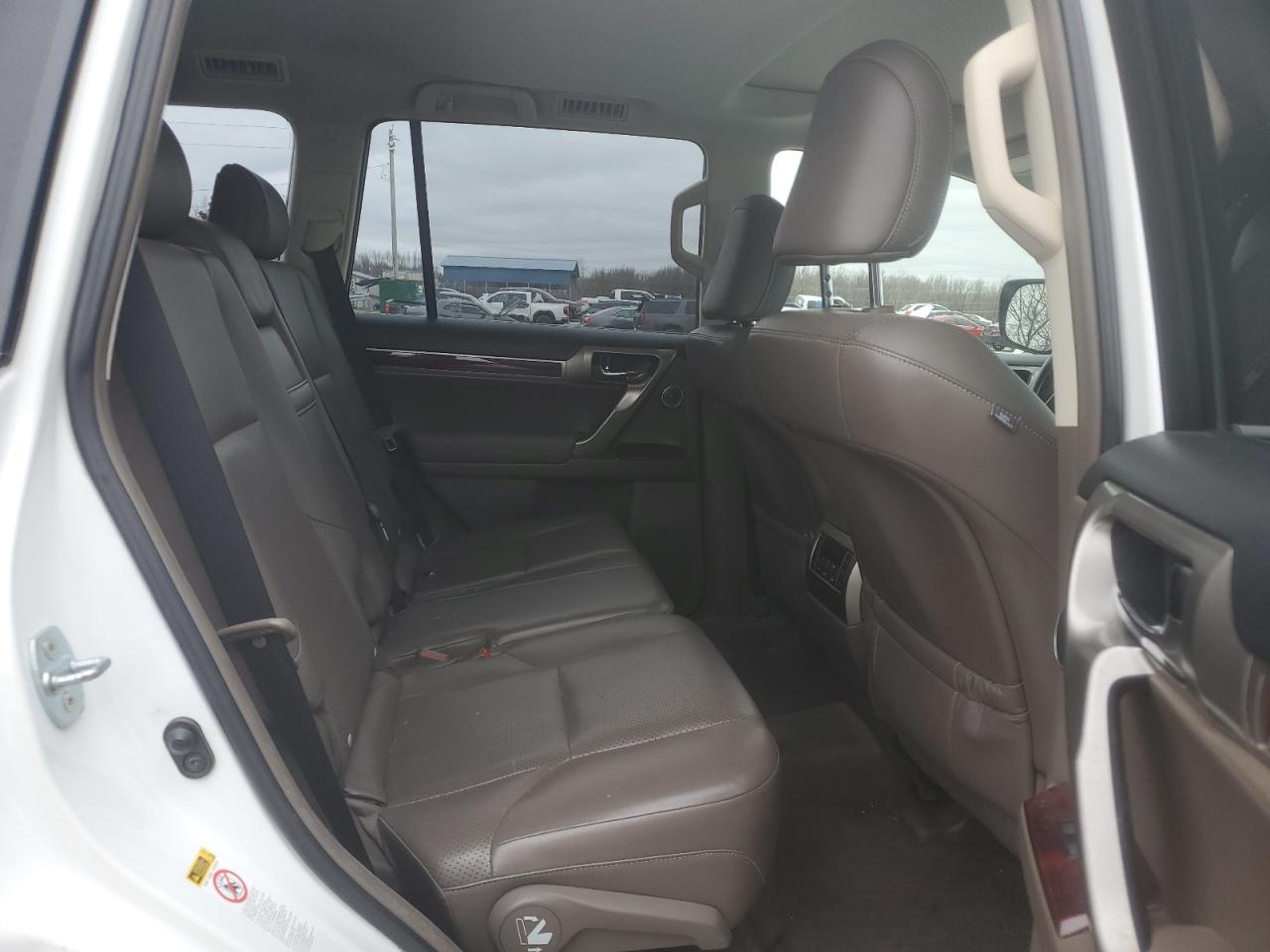 2013 Lexus GX - Image 11