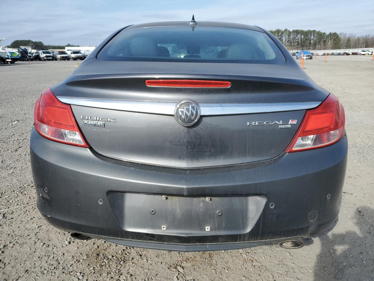 2011 Buick Regal - Image 6