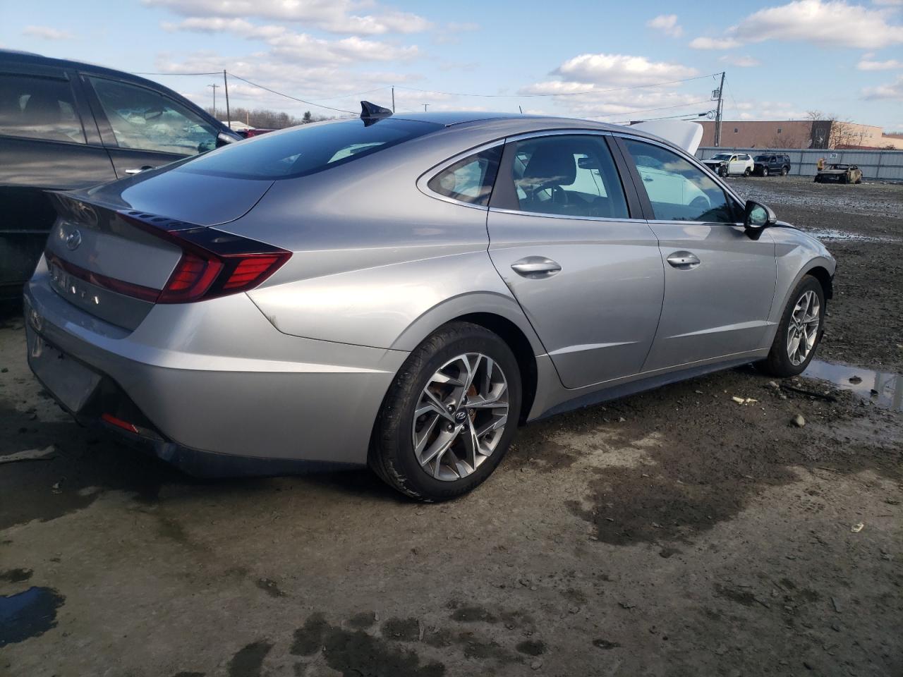 2021 Hyundai Sonata - Image 3