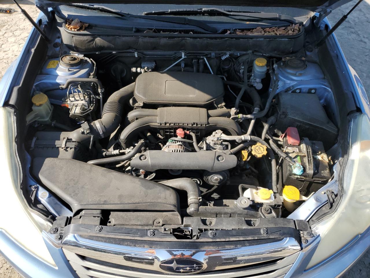 2010 Subaru Outback - Image 11