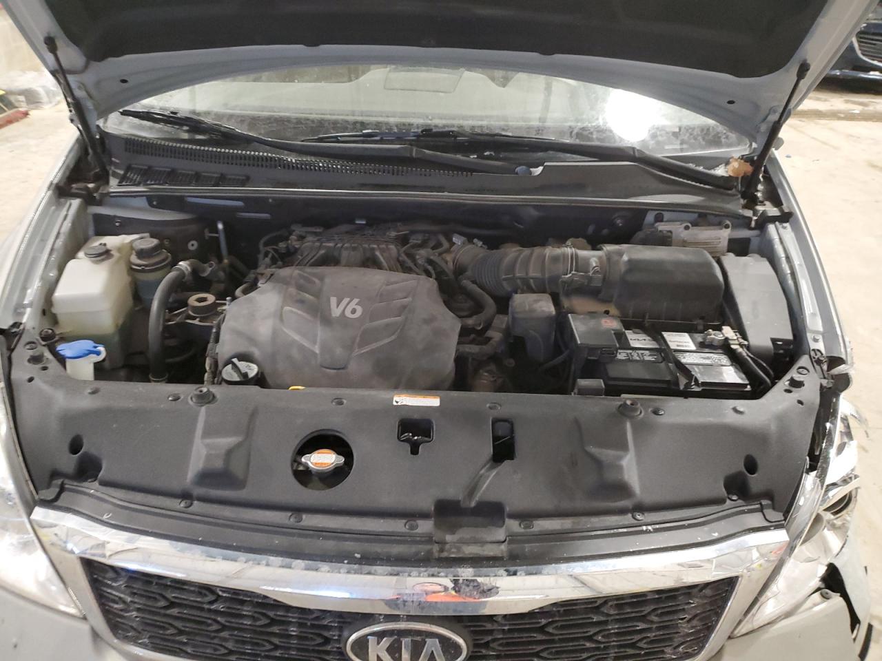 2012 Kia Sedona - Image 12