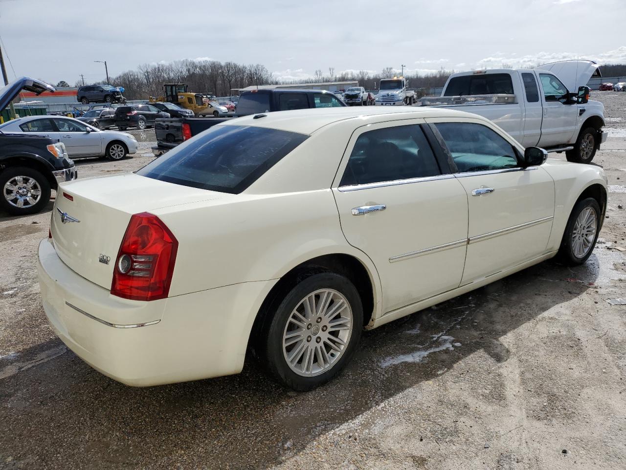 2010 Chrysler 300 - Image 3