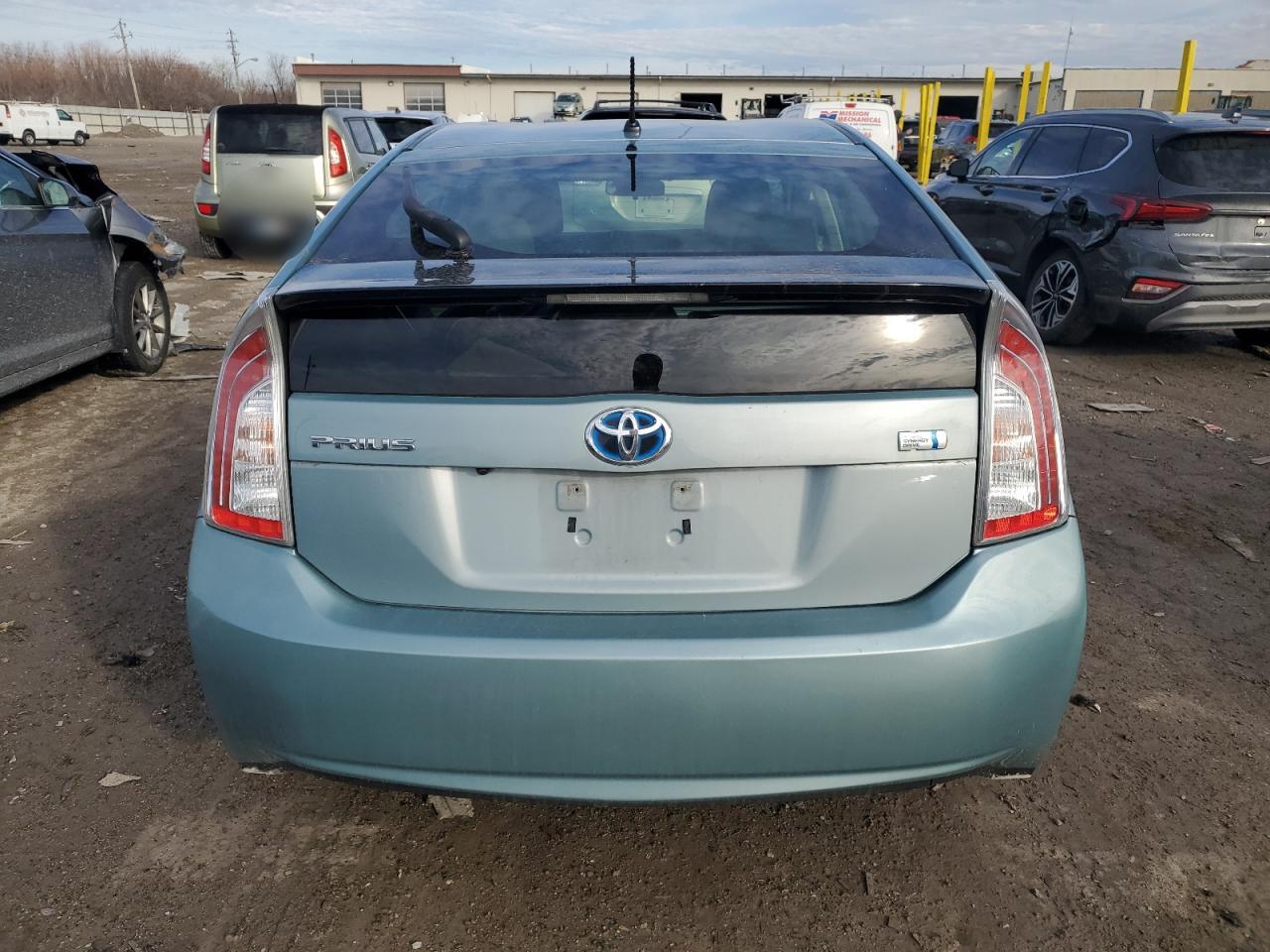 2012 Toyota Prius - Image 6