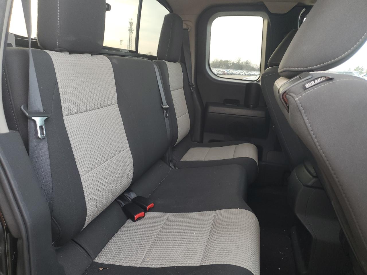 2012 Nissan Titan - Image 10
