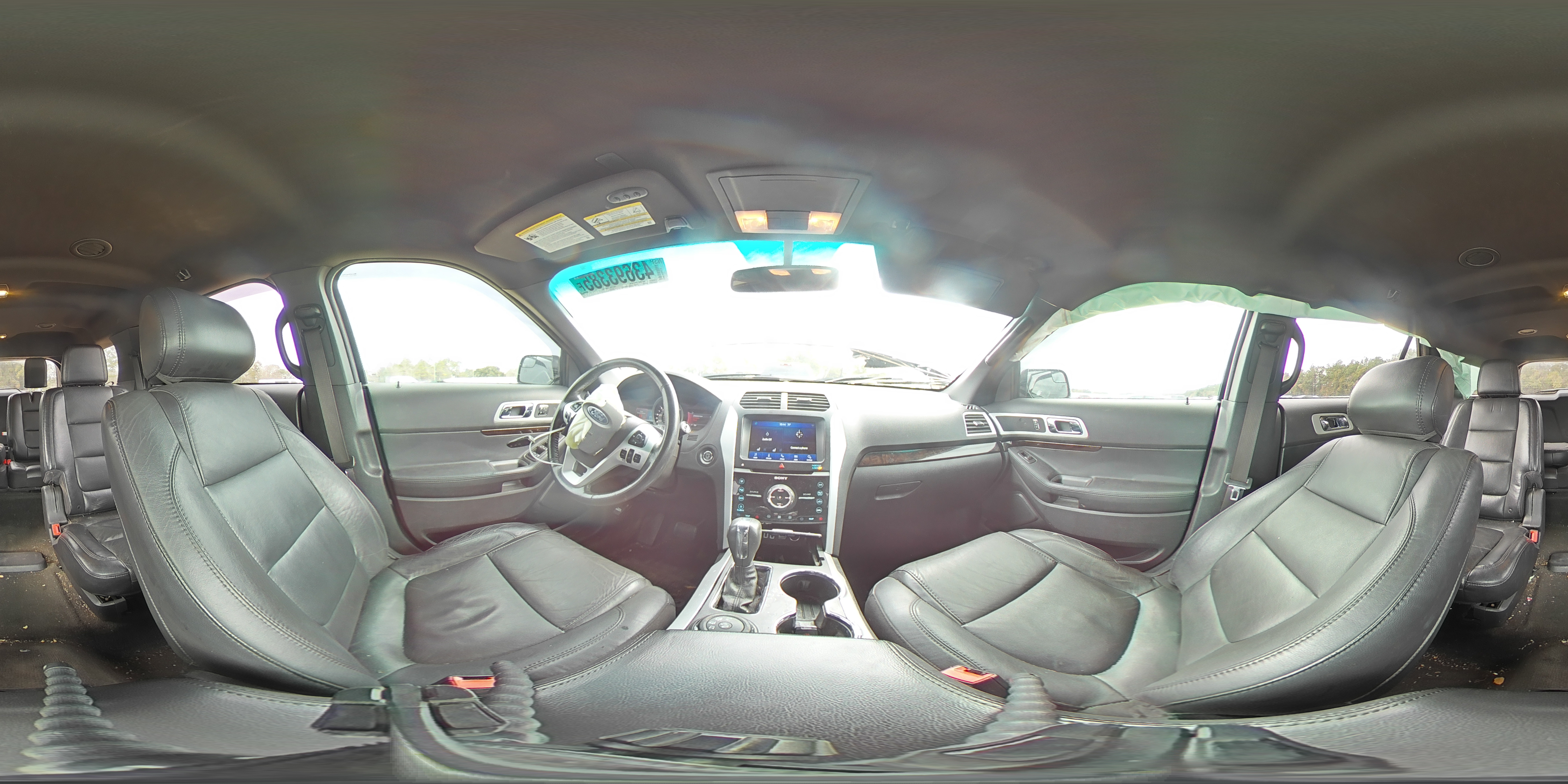 2015 Ford Explorer - Image 14