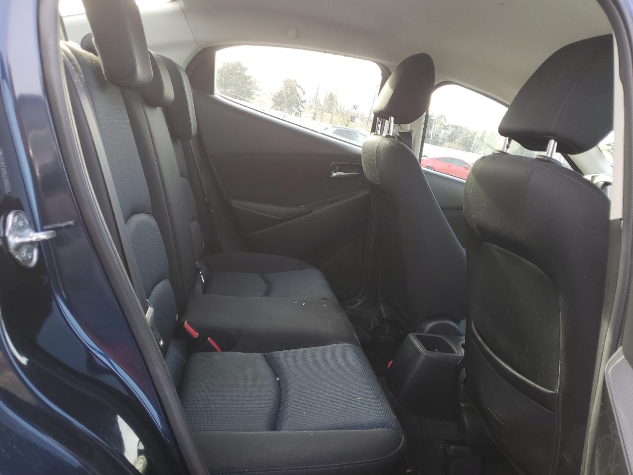 2016 Toyota iA - Image 10