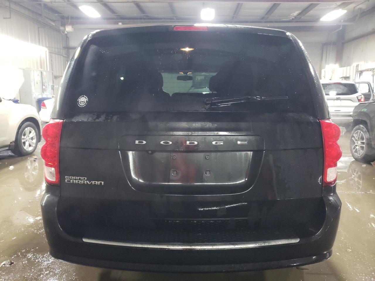 2017 Dodge Caravan - Image 6