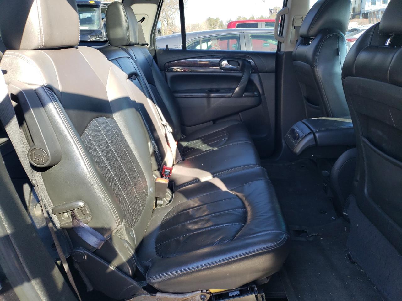 2015 Buick Enclave - Image 11