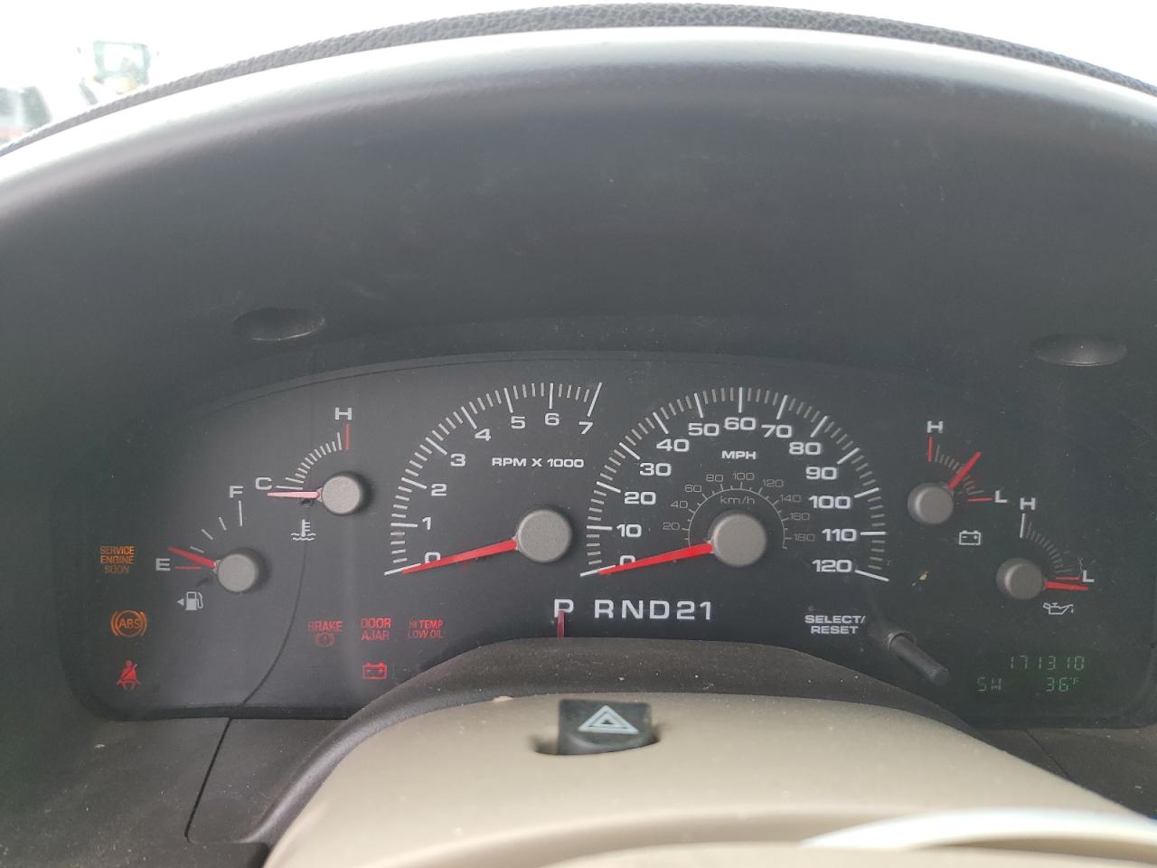 2003 Ford Expedition - Image 9