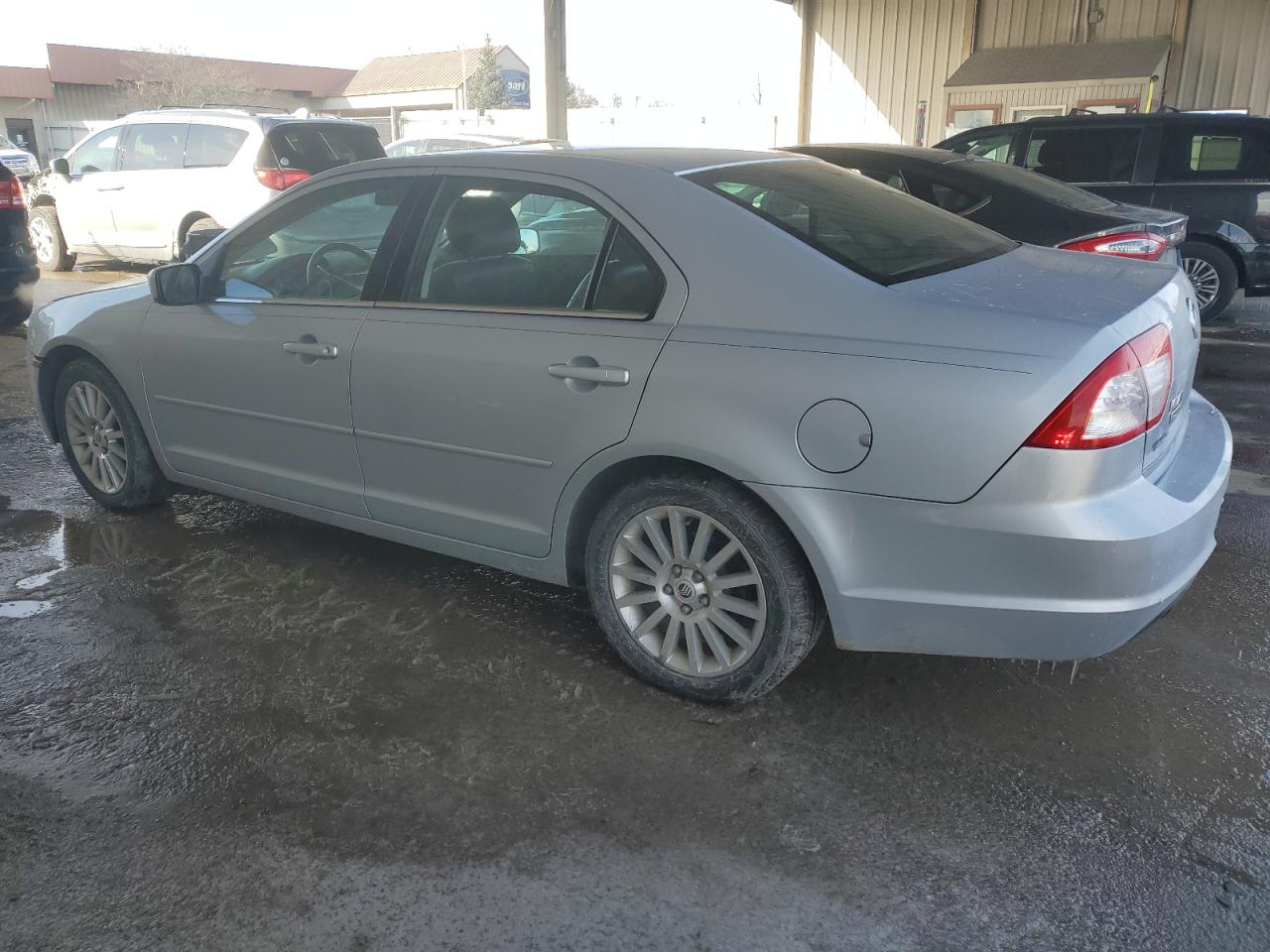 2006 Mercury Milan - Image 2