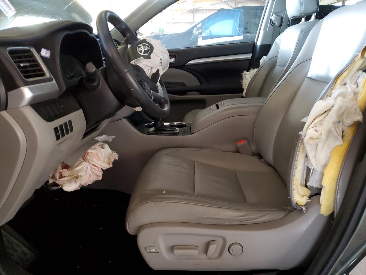 2016 Toyota Highlander - Image 7
