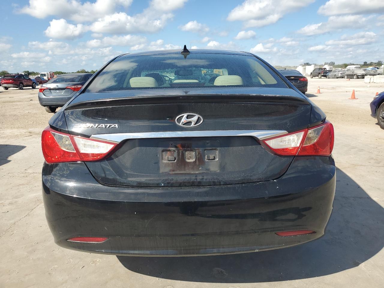 2013 Hyundai Sonata - Image 6